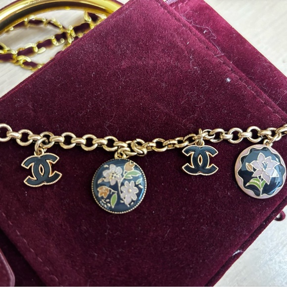 CHANEL Gold-Tone Floral Charm Bracelet with Black and Pink Enamel - Picture 6 of 7